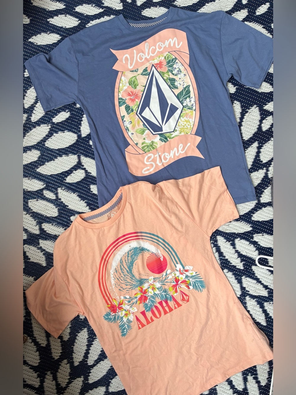Volcom Short-Sleeve Floral tee set